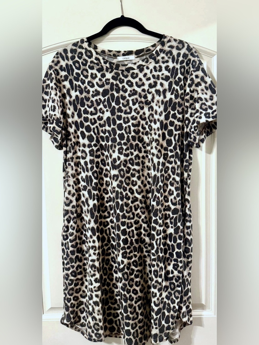 CHERISH Leopard Print T Shirt Dress with Pockets Size L Waffle Knit Short Sleeve